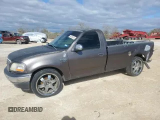 2002 Ford F-150 XL with VIN 1FTRF17W32KB68406, listed as a Copart auction lot 86059454 with 322,076 mi miles and Salvage Title. Bid and sale history available at carsss.com. Image 1.