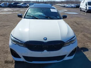 2020 BMW 3 Series M340i z VIN WBA5U7C02LA234487, wystawiony jako IAAI lot #41816831 z przebiegiem 27 562 mil mil oraz . Historia ofert i sprzedaży dostępna na DreamBid. Obrazek 12.