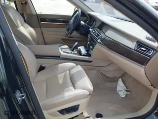 2010 BMW 7 Series 750Li with VIN WBAKB8C54ACY63650, listed as a IAAI auction lot 41961941 with 127,405 mi miles. Bid and sale history available at carsss.com. Image 5.