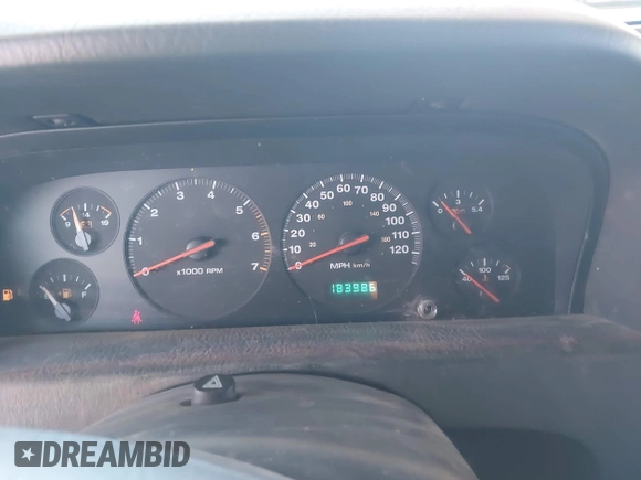 2000 Jeep Grand Cherokee Limited z VIN 1J4GW58N1YC206992, wystawiony jako IAAI lot #42057236 z przebiegiem 183 986 mil mil oraz . Historia ofert i sprzedaży dostępna na DreamBid. Obrazek 7.