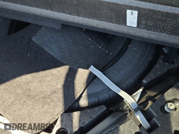 2024 Volkswagen Tiguan SE с VIN 3VV3B7AX9RM106728, выставлен на аукционе IAAI как лот 42845194 с пробегом 23 946 миль миль и . История ставок и продаж доступна на DreamBid. Изображение 41.