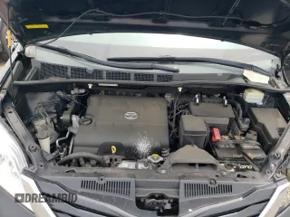 2015 Toyota Sienna LE AAS z VIN 5TDKK3DCXFS541460, wystawiony jako Copart lot #58171725 z przebiegiem 192 174 mil mil oraz Szkoda całkowita • Salvage title. Historia ofert i sprzedaży dostępna na DreamBid. Obrazek 12.