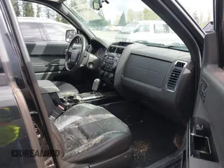 2008 Ford Escape Limited with VIN 1FMCU94168KE78508, listed as a IAAI auction lot 42025358 with 178,415 mi miles. Bid and sale history available at carsss.com. Image 5.