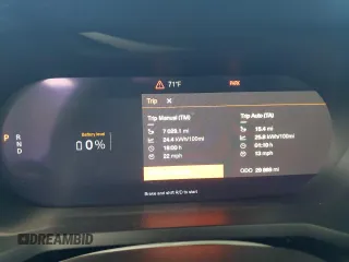 2023 Polestar 2 z VIN YSMEG3KA4PL159352, wystawiony jako Copart lot #75290354 z przebiegiem 29 869 mil mil oraz Czysty tytuł • Clean title. Historia ofert i sprzedaży dostępna na DreamBid. Obrazek 9.