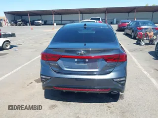 2020 Kia Forte GT-Line z VIN 3KPF34AD4LE180606, wystawiony jako IAAI lot #42311974 z przebiegiem 46 088 mil mil oraz . Historia ofert i sprzedaży dostępna na DreamBid. Obrazek 16.