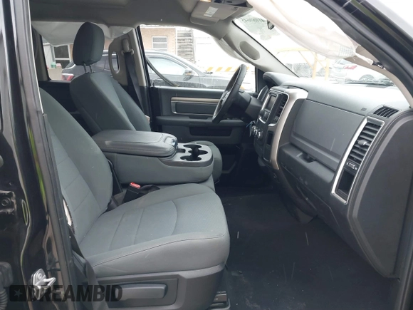 2017 Ram 1500 SLT z VIN 1C6RR7GG7HS704583, wystawiony jako IAAI lot #41080645 z przebiegiem 100 965 mil mil oraz . Historia ofert i sprzedaży dostępna na DreamBid. Obrazek 5.