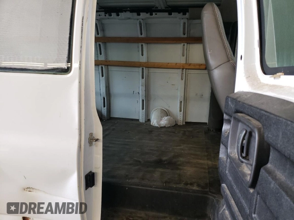 2006 Chevrolet Express Cargo Van with VIN 1GCGG25V361209424, listed as a Copart auction lot 82199034 with 178,239 mi miles and Non Repairable. Bid and sale history available at carsss.com. Image 11.