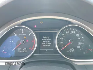 2014 Audi Q7 Premium Plus z VIN WA1LMAFE7ED018628, wystawiony jako IAAI lot #41955702 z przebiegiem 134 641 mil mil oraz . Historia ofert i sprzedaży dostępna na DreamBid. Obrazek 7.