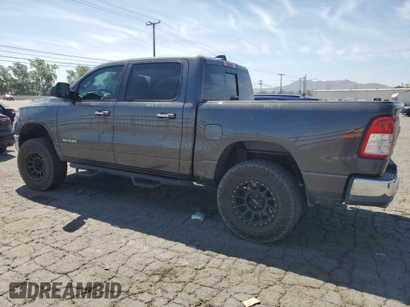 2019 Ram 1500 Big Horn z VIN 1C6RREFT7KN650890, wystawiony jako Copart lot #57596005 z przebiegiem 75 711 mil mil oraz Szkoda całkowita • Salvage title. Historia ofert i sprzedaży dostępna na DreamBid. Obrazek 2.