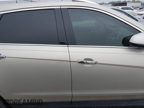 2016 Cadillac SRX Luxury Collection z VIN 3GYFNBE35GS566047, wystawiony jako IAAI lot #42201964 z przebiegiem 72 887 mil mil oraz . Historia ofert i sprzedaży dostępna na DreamBid. Obrazek 12.