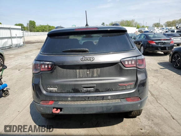 2023 Jeep Compass Trailhawk z VIN 3C4NJDDN6PT555547, wystawiony jako Copart lot #56288105 z przebiegiem 38 837 mil mil oraz Szkoda całkowita • Salvage title. Historia ofert i sprzedaży dostępna na DreamBid. Obrazek 6.