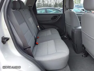 2005 Ford Escape XLT with VIN 1FMYU93125KD27166, listed as a IAAI auction lot 41892715 with 59,067 mi miles. Bid and sale history available at carsss.com. Image 8.