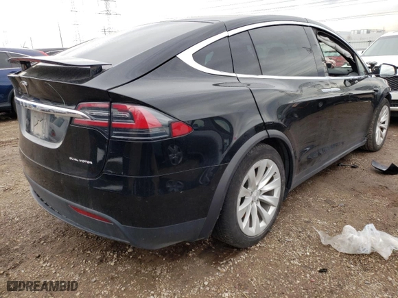 2020 Tesla Model X Long Range with VIN 5YJXCBE28LF306798, listed as a Copart auction lot 46924283 with 0 mi miles. Bid and sale history available at carsss.com. Image 3.