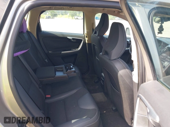 2011 Volvo XC60 3.2L with VIN YV4940DZ3B2181569, listed as a IAAI auction lot 42741964 with 220,184 mi miles and . Bid and sale history available at DreamBid. Image 8.
