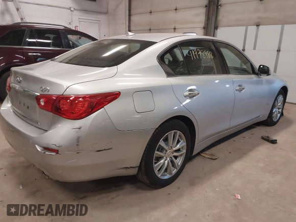 2015 Infiniti Q50 Premium with VIN JN1BV7AR3FM396154, listed as a IAAI auction lot 41978988 with 110,109 mi miles. Bid and sale history available at carsss.com. Image 4.