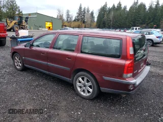 2002 Volvo V70 with VIN YV1SW58D022237035, listed as a Copart auction lot 80533054 with 235,088 mi miles and Clean Title. Bid and sale history available at carsss.com. Image 2.