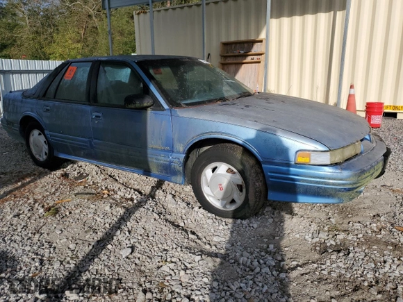 1994 Oldsmobile Cutlass z VIN 1G3WH55M1RD353266, wystawiony jako Copart lot #74058544 z przebiegiem 157 494 mil mil oraz Szkody całkowita. Historia ofert i sprzedaży dostępna na DreamBid. Obrazek 4.