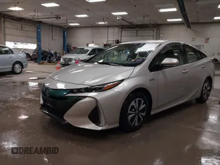 2017 Toyota Prius Plus z VIN JTDKARFP1H3044307, wystawiony jako IAAI lot #41440321 z przebiegiem 40 512 mil mil oraz . Historia ofert i sprzedaży dostępna na DreamBid. Obrazek 20.