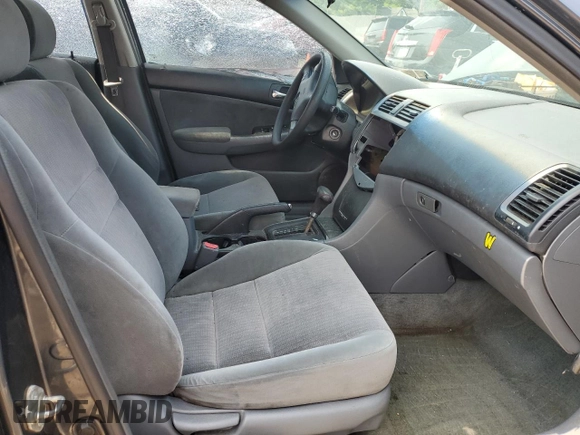 2003 Honda Accord LX z VIN 1HGCM56393A133582, wystawiony jako Copart lot #60658325 z przebiegiem Nie podano mil oraz Szkoda całkowita • Salvage title. Historia ofert i sprzedaży dostępna na DreamBid. Obrazek 7.
