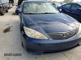 2005 Toyota Camry STD z VIN 4T1BE32K15U062271, wystawiony jako Copart lot #55957155 z przebiegiem 187 231 mil mil oraz Szkoda całkowita • Salvage title. Historia ofert i sprzedaży dostępna na DreamBid. Obrazek 13.