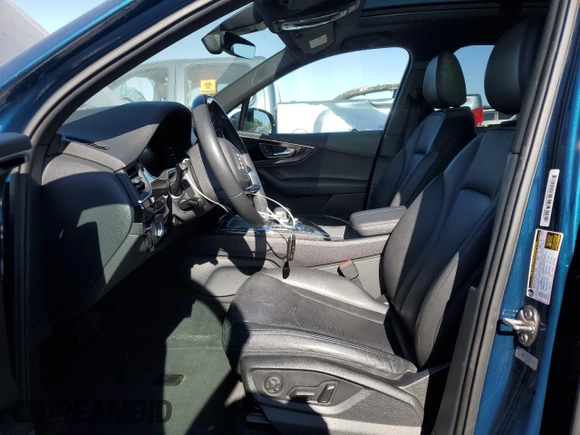 2018 Audi Q7 Premium Plus z VIN WA1LAAF71JD049796, wystawiony jako Copart lot #55972155 z przebiegiem 76 795 mil mil oraz Czysty tytuł • Clean title. Historia ofert i sprzedaży dostępna na DreamBid. Obrazek 7.