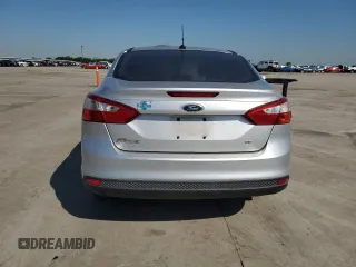 2012 Ford Focus SE z VIN 1FAHP3F23CL174243, wystawiony jako Copart lot #52247595 z przebiegiem 164 383 mil mil oraz Czysty tytuł • Clean title. Historia ofert i sprzedaży dostępna na DreamBid. Obrazek 6.