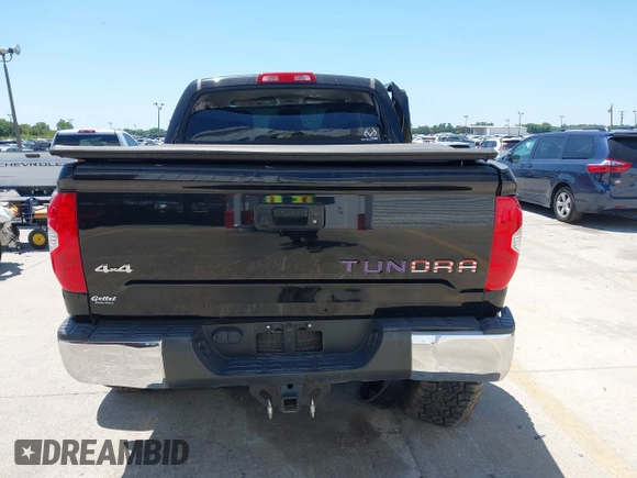 2016 Toyota Tundra SR5 z VIN 5TFDW5F16GX568087, wystawiony jako IAAI lot #42061804 z przebiegiem 113 906 mil mil oraz . Historia ofert i sprzedaży dostępna na DreamBid. Obrazek 16.