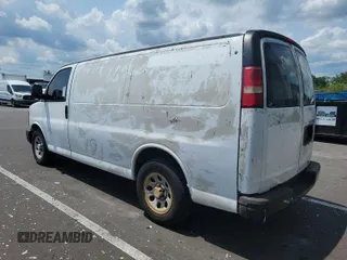 2012 Chevrolet Express Cargo z VIN 1GCSGAFX0C1170484, wystawiony jako IAAI lot #42241324 z przebiegiem 233 971 mil mil oraz . Historia ofert i sprzedaży dostępna na DreamBid. Obrazek 1.