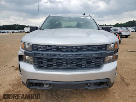 2020 Chevrolet Silverado 1500 Custom with VIN 3GCPWBEH8LG185048, listed as a Copart auction lot 55404675 with 117,318 mi miles and Clean Title. Bid and sale history available at carsss.com. Image 5.