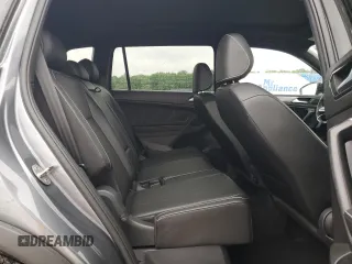 2024 Volkswagen Tiguan SE R-Line Black z VIN 3VVCB7AX0RM109453, wystawiony jako Copart lot #55973745 z przebiegiem 9 620 mil mil oraz Czysty tytuł • Clean title. Historia ofert i sprzedaży dostępna na DreamBid. Obrazek 10.