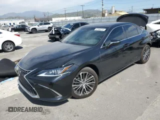 2024 Lexus ES 300h z VIN 58ADA1C1XRU038967, wystawiony jako Copart lot #52462215 z przebiegiem 28 333 mil mil oraz Szkoda całkowita • Salvage title. Historia ofert i sprzedaży dostępna na DreamBid. Obrazek 1.