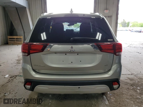 2020 Mitsubishi Outlander ES z VIN JA4AZ3A35LZ017231, wystawiony jako Copart lot #57360935 z przebiegiem 99 836 mil mil oraz Czysty tytuł • Clean title. Historia ofert i sprzedaży dostępna na DreamBid. Obrazek 6.