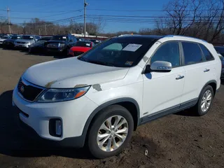 2014 Kia Sorento EX with VIN 5XYKUDA73EG481900, listed as a IAAI auction lot 41709755 with 170,551 mi miles. Bid and sale history available at carsss.com. Image 6.