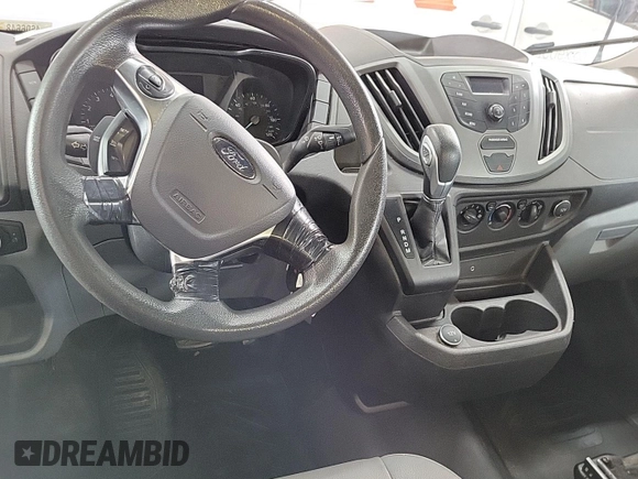 2017 Ford Transit z VIN 1FTYE1YMXHKA82272, wystawiony jako IAAI lot #42575786 z przebiegiem 256 393 mil mil oraz . Historia ofert i sprzedaży dostępna na DreamBid. Obrazek 29.