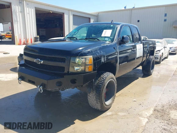2010 Chevrolet Silverado 1500 LS with VIN 1GCSKREA0AZ298569, listed as a IAAI auction lot 41803894 with 222,614 mi miles and . Bid and sale history available at DreamBid. Image 2.
