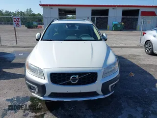 2014 Volvo XC70 3.2L with VIN YV4952BZ5E1186231, listed as a IAAI auction lot 41875901 with 109,875 mi miles and . Bid and sale history available at DreamBid. Image 12.