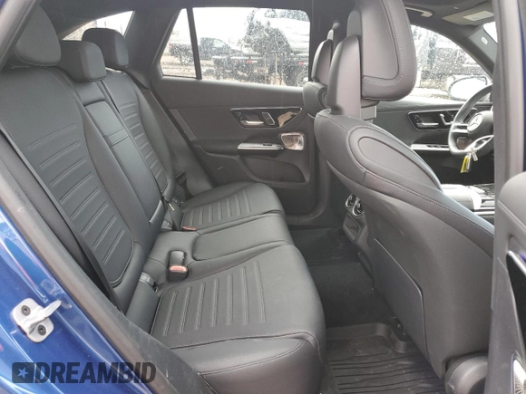 2023 Mercedes-Benz GLC 300 z VIN W1NKM4HB9PU033424, wystawiony jako Copart lot #58261345 z przebiegiem 6 704 mil mil oraz Szkoda całkowita • Salvage title. Historia ofert i sprzedaży dostępna na DreamBid. Obrazek 10.