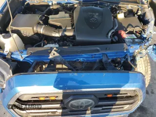 2018 Toyota Tacoma SR5 with VIN 5TFAZ5CN3JX058160, listed as a Copart auction lot 49823895 with 107,247 mi miles and Salvage Title. Bid and sale history available at DreamBid. Image 11.