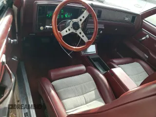 1984 Chevrolet El Camino z VIN 1GCCW80H2ER169455, wystawiony jako Copart lot #72604474 z przebiegiem 504 mil mil oraz Nie do naprawy • Non repairable. Historia ofert i sprzedaży dostępna na DreamBid. Obrazek 8.