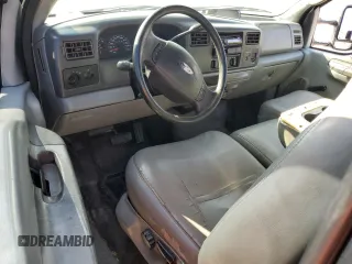 2004 Ford F-250 XL z VIN 1FTNF20L74EA08048, wystawiony jako Copart lot #49302705 z przebiegiem 232 336 mil mil oraz Szkoda całkowita • Salvage title. Historia ofert i sprzedaży dostępna na DreamBid. Obrazek 8.