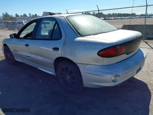 2000 Pontiac Sunfire SE with VIN 1G2JB5246Y7126527, listed as a IAAI auction lot 41613081 with 175,709 mi miles. Bid and sale history available at carsss.com. Image 3.