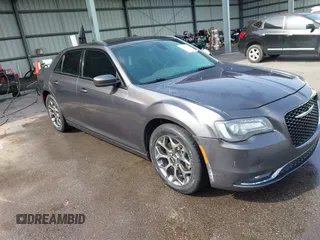 2016 Chrysler 300 S z VIN 2C3CCAGG4GH152435, wystawiony jako IAAI lot #42273957 z przebiegiem 168 951 mil mil oraz . Historia ofert i sprzedaży dostępna na DreamBid. Obrazek 1.