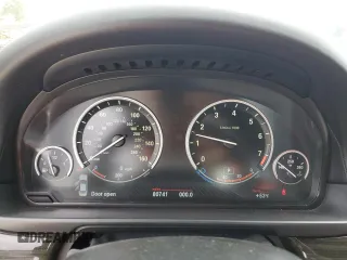 2015 BMW 5 Series 550i z VIN WBAKN9C55FD682331, wystawiony jako Copart lot #47356725 z przebiegiem 80 741 mil mil oraz Szkoda całkowita • Salvage title. Historia ofert i sprzedaży dostępna na DreamBid. Obrazek 9.