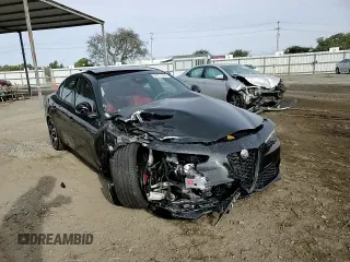2024 Alfa Romeo Giulia Veloce z VIN ZARFAMBN1R7683506, wystawiony jako Copart lot #84331444 z przebiegiem Nie podano mil oraz Szkoda całkowita • Salvage title. Historia ofert i sprzedaży dostępna na DreamBid. Obrazek 11.