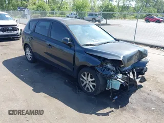 2009 Hyundai Elantra Touring z VIN KMHDC86E79U035369, wystawiony jako IAAI lot #42286401 z przebiegiem 110 185 mil mil oraz . Historia ofert i sprzedaży dostępna na DreamBid. Obrazek 1.