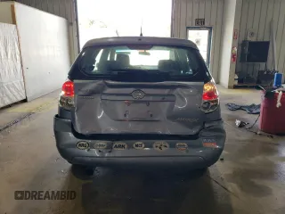 2007 Toyota Matrix STD z VIN 2T1KR32E87C675314, wystawiony jako Copart lot #56885455 z przebiegiem 229 781 mil mil oraz Szkody całkowita. Historia ofert i sprzedaży dostępna na DreamBid. Obrazek 6.