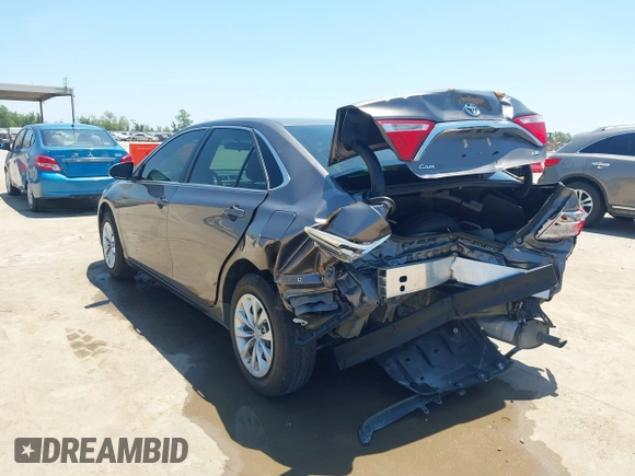2017 Toyota Camry XLE with VIN 4T1BF1FK9HU734223, listed as a IAAI auction lot 39601554 with 61,147 mi miles. Bid and sale history available at carsss.com. Image 3.