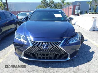 2021 Lexus ES with VIN 58ADA1C16MU008101, listed as a IAAI auction lot 41821059 with 31,823 mi miles. Bid and sale history available at carsss.com. Image 6.