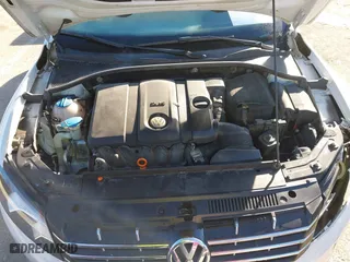 2012 Volkswagen Passat SEL with VIN 1VWCP7A35CC090109, listed as a IAAI auction lot 41640028 with 115,934 mi miles. Bid and sale history available at carsss.com. Image 10.