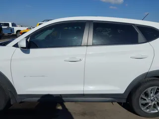 2016 Hyundai Tucson SE with VIN KM8J23A48GU212421, listed as a IAAI auction lot 42072562 with 63,745 mi miles. Bid and sale history available at carsss.com. Image 14.